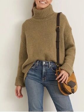 SAMSOE SAMSOE
Molli turtleneck
